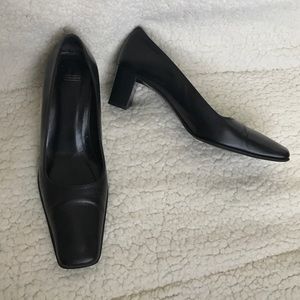 Coach Classy Neve 2 in. Block Heels