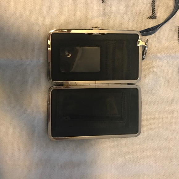 Blue wristlet! - Picture 3 of 3