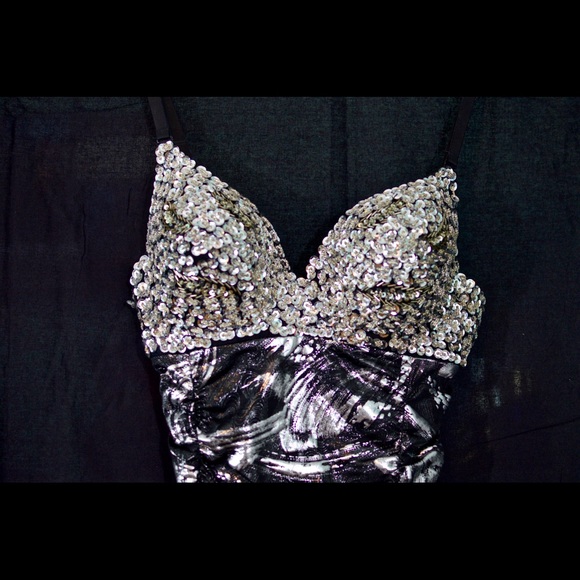 Dress - Picture 2 of 3