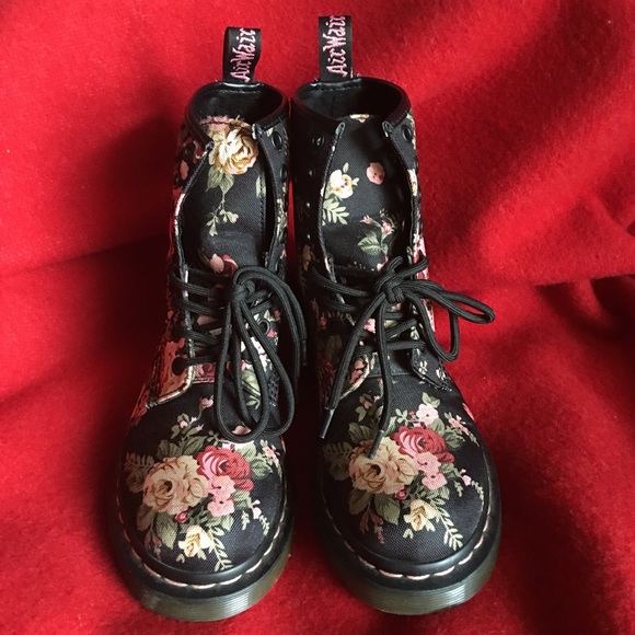 Dr Martens Air Wair Rose Canvas Boot Size 6 - Picture 2 of 4