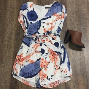 Adorable romper 💙