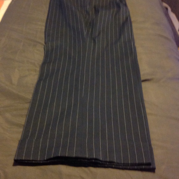 Dress pants - Picture 2 of 3