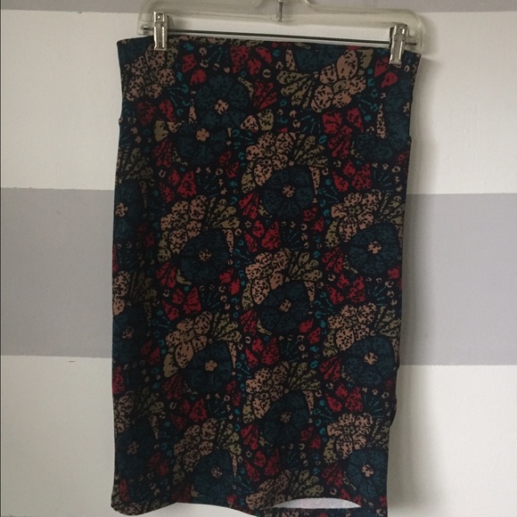 Floral LuLaRoe Cassie skirt!