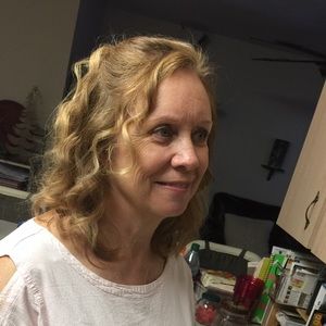 Meet your Posher, Rebecca