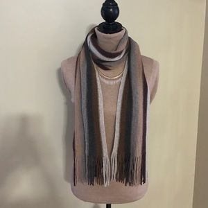 Wool scarf