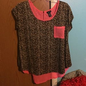 Rue 21  t-shirt