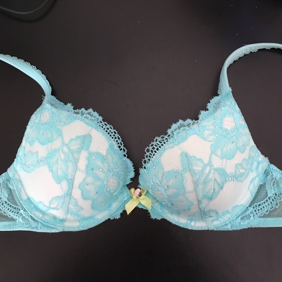 Victoria secret bra size 32 b