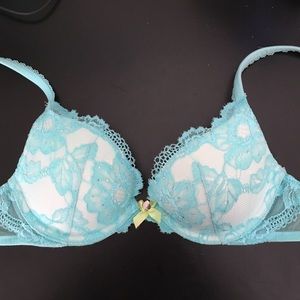 Victoria secret bra size 32 b