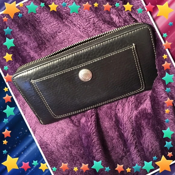 🖤Coach Zippered Wallet💟 AUTHENTIC ♥️