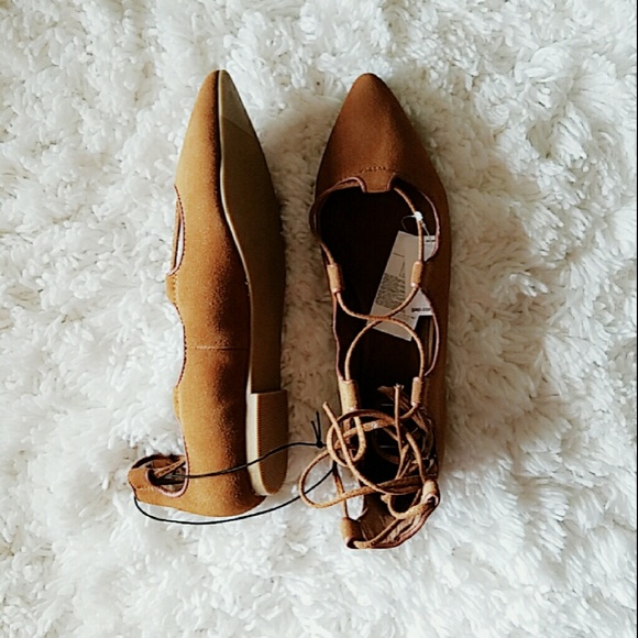 Gap lace up flats shoes size 7 NWOT - Picture 2 of 4