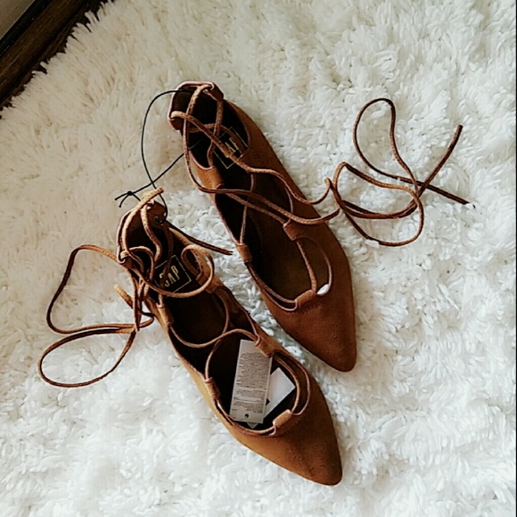 Gap lace up flats shoes size 7 NWOT - Picture 3 of 4
