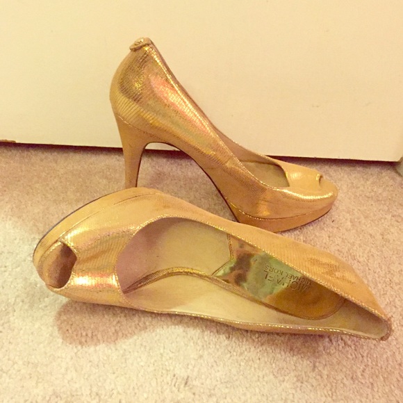 Gold Michael Kors peep toe pumps