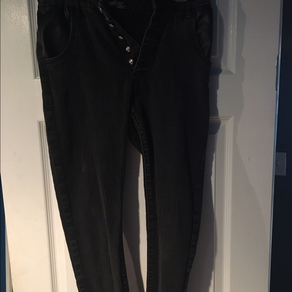 BDG Courtshop High-Waisted Skinny Jeans