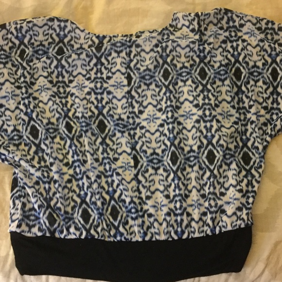 Dressy top - Picture 4 of 4