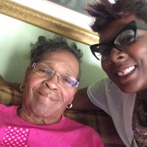 Meet your Posher, Taronica - Picture 1 of 1