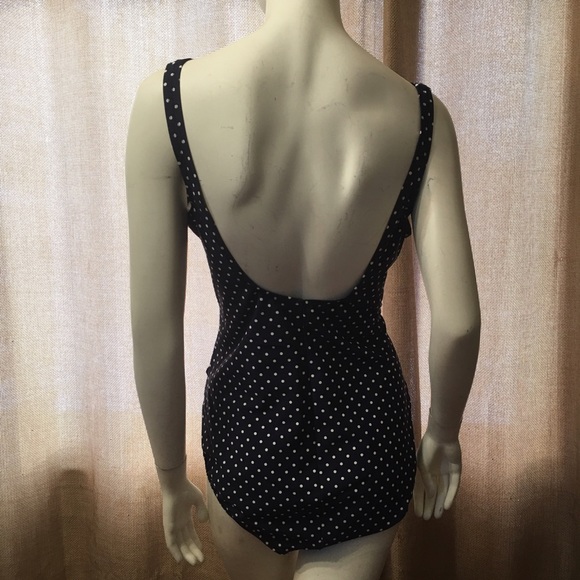 Kirkland signature full piece swimsuit. - Picture 3 of 3