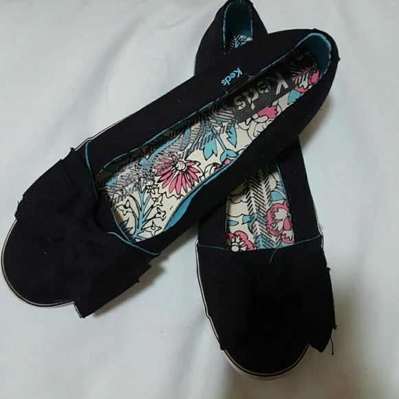 Black flats