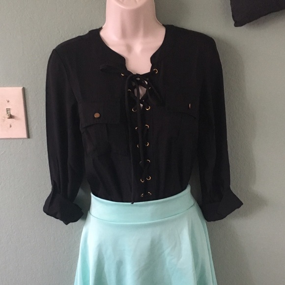 New Black Laced Up Pocket Top - Picture 3 of 4