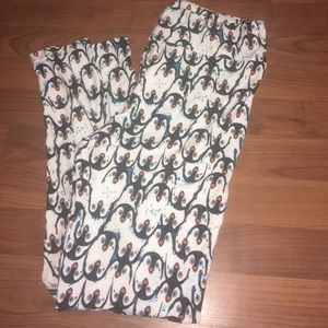 Lularoe TC penguin leggings