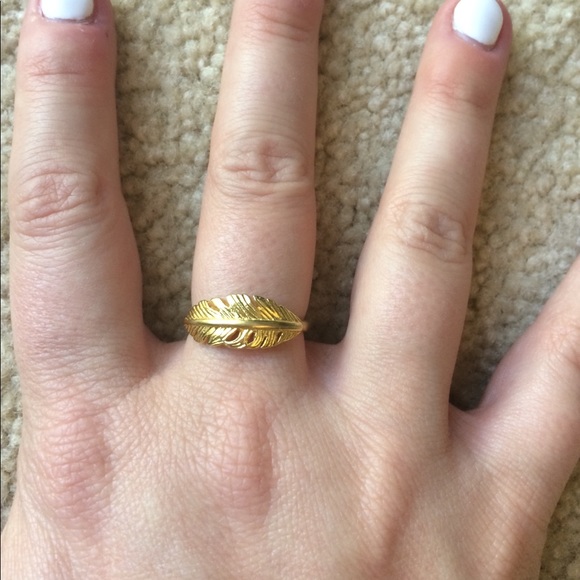 NEW Feather Ring - Picture 2 of 4