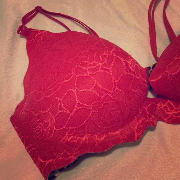 NWOT 38D Red Lace Very Sexy Bra