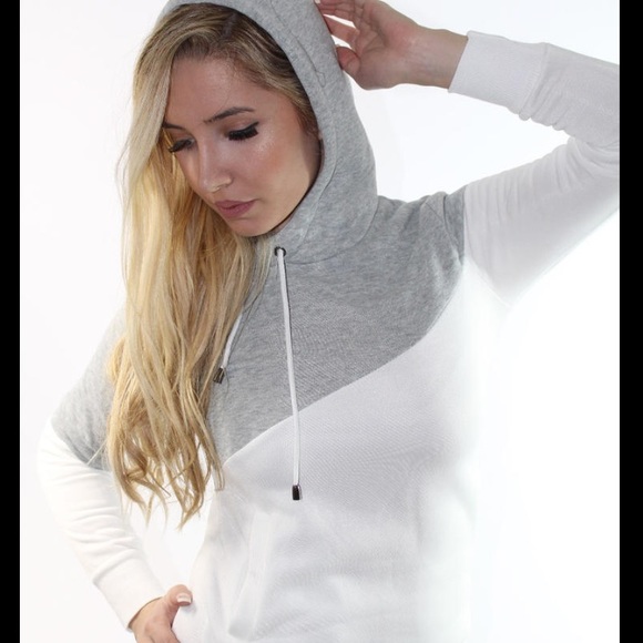 Color spliced pullover hoodie - Picture 3 of 3