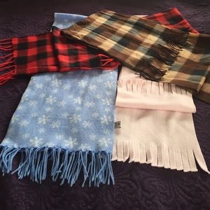 Scarfs