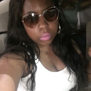 Meet your Posher, Jade