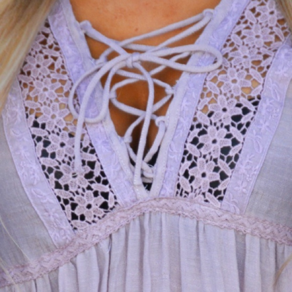 Boutique Lilac Spirit Long Sleeves Lace Detail Top - Picture 3 of 3