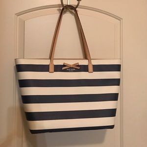 Beautiful Kate spade tote
