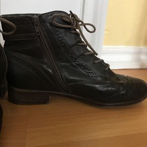 Wingtip Oxford Boots by White Mountain