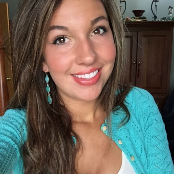 Meet your Posher, Colleen - Picture 1 of 1