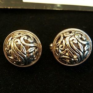 Premier Designs Filigree Clip-po