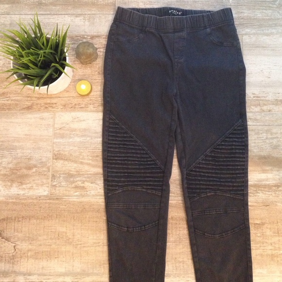 Skinny fit with a little bit of stretch pants!