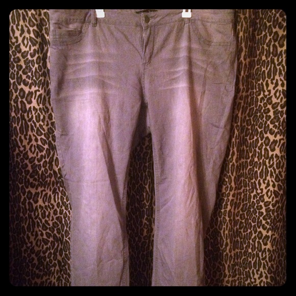 Gray Straight ish Skinny Jean Plus size - Picture 1 of 3