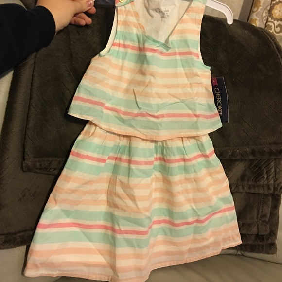 NEW 4/5 girls dress!