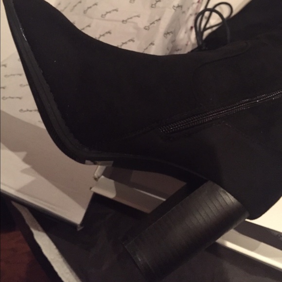 One Hour Sale 🦋Chic Over the Knee Boots - Picture 4 of 4