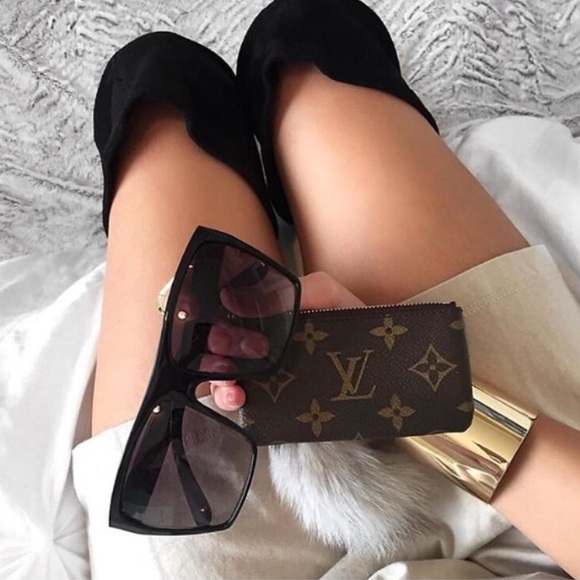 ShopPave Accessories - 🌟Last 1 "Chic and Polished" Square Sunglasses