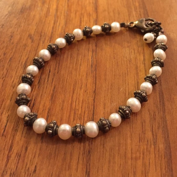 Pearl and silver bracelet