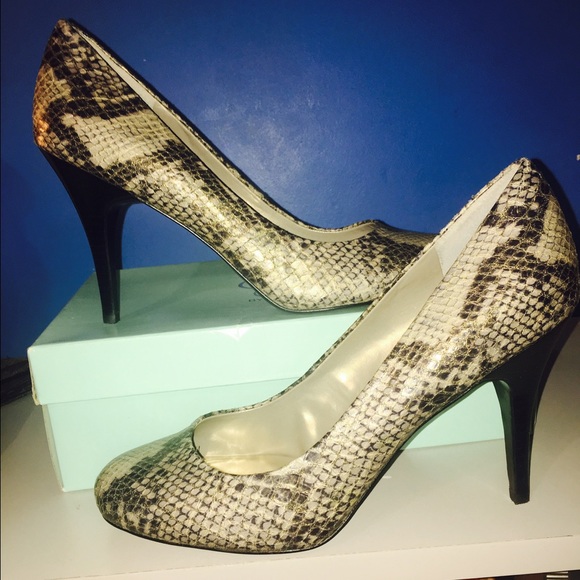 Jessica Simpson snake print heels