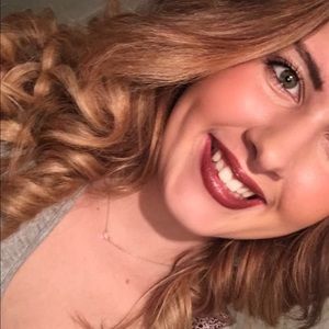 Meet your Posher, Madeline