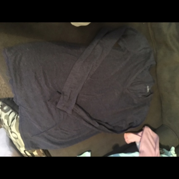 Long sleeve maternity shirt