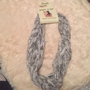 Infinity scarf