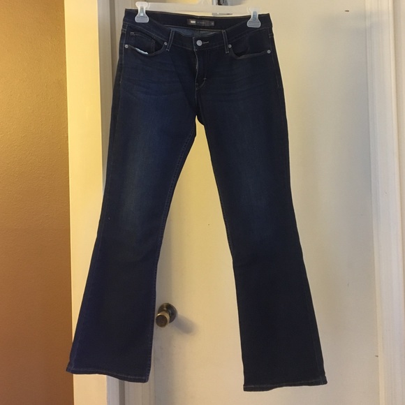 W30 L32 (11) Women's Levi's 524 boot cut