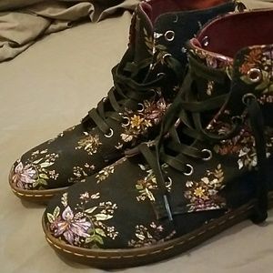 Dr. martens