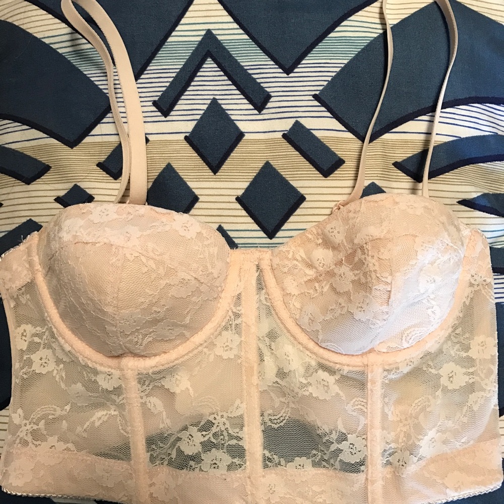 Lace corset ‼️LAST CHANCE‼️ donating soon