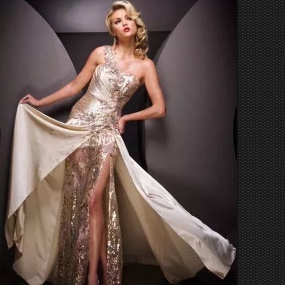 Tony Bowls Formal Gold Satin Lace Beads Size 10