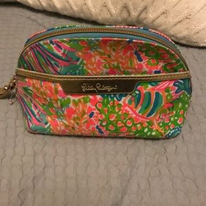 LIkly Pulitzer pouch