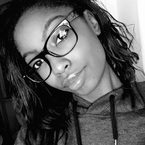 Meet your Posher, Kendra