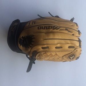 Baseball glove kids size 11.50"